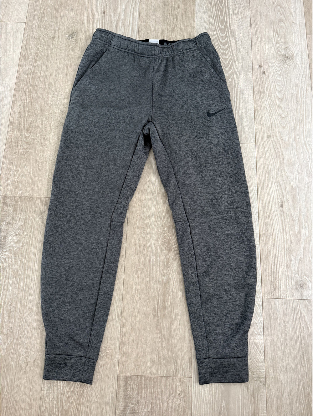Nike Therma-Fit Men's Medium Gray Sweatpants